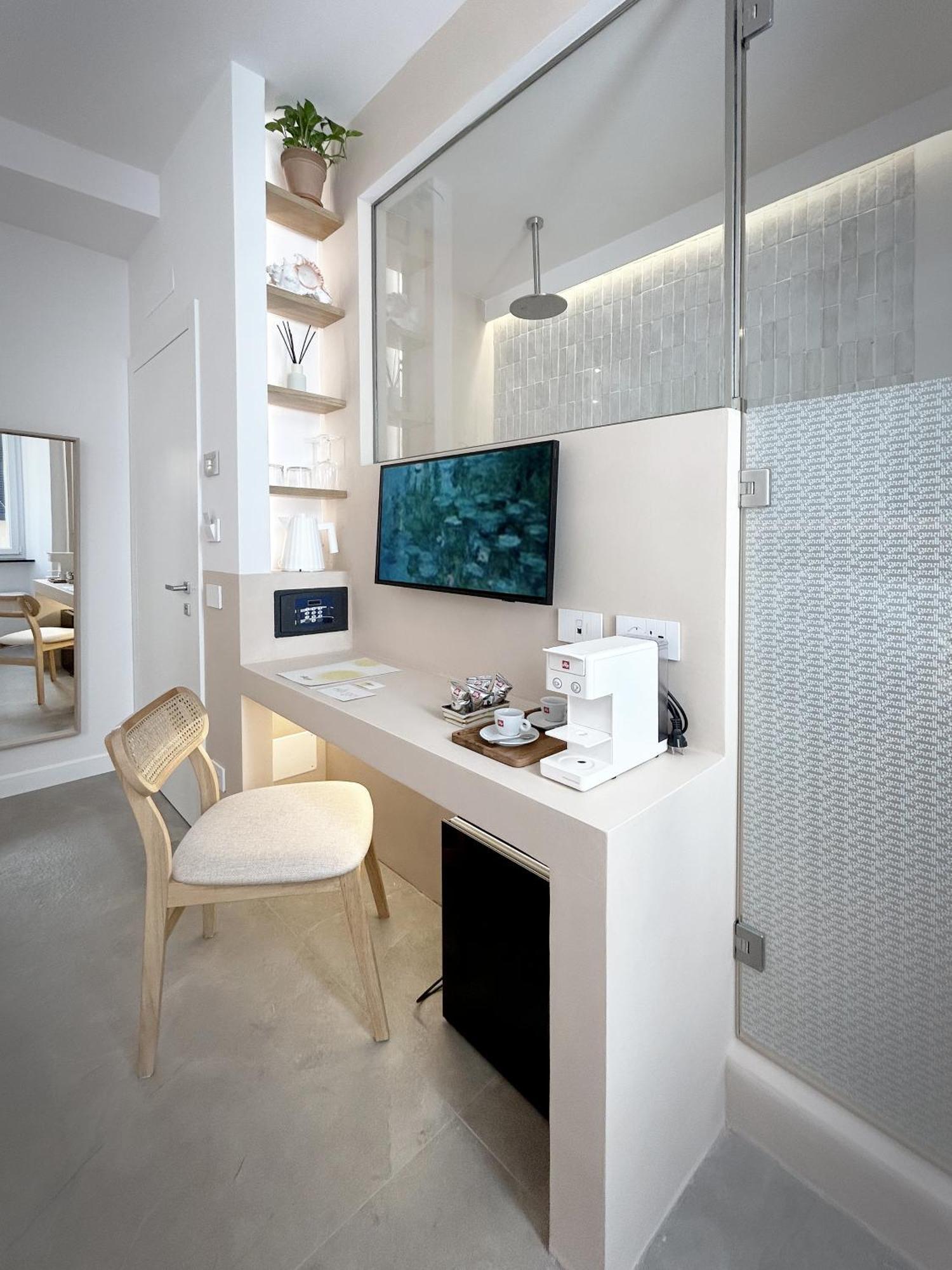 Allegra Suites Монтероссо-аль-Маре Экстерьер фото